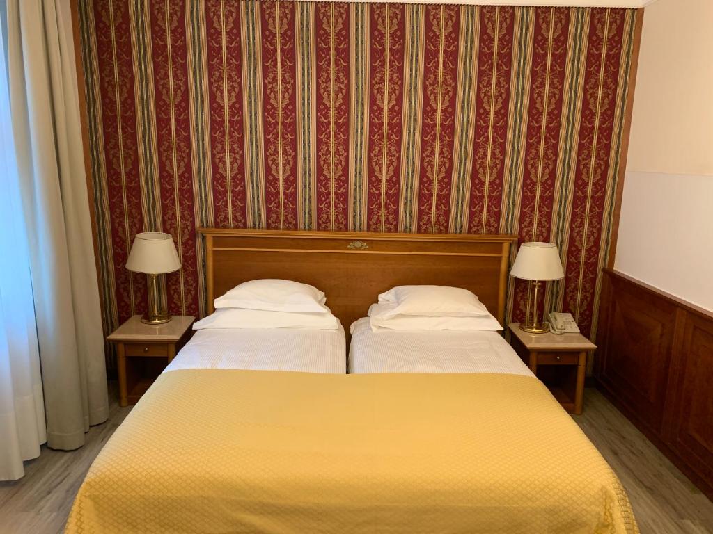 Двухместный (Двухместный номер «Комфорт» с 2 отдельными кроватями) отеля Hotel Neue Post, Инсбрук