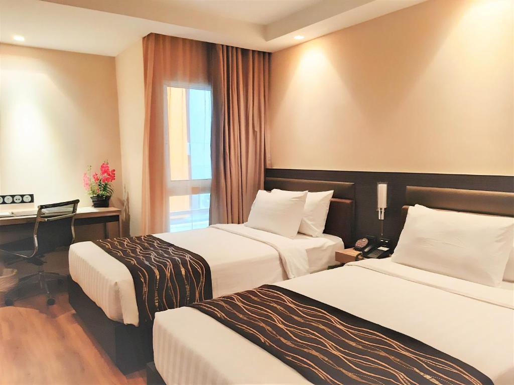 Двухместный (Представительский двухместный номер с 1 кроватью или 2 отдельными кроватями) отеля Amora NeoLuxe, Бангкок