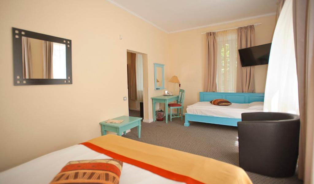 Двухместный (Улучшенный двухместный номер с 2 отдельными кроватями) отеля Hotel Bastion, Синая