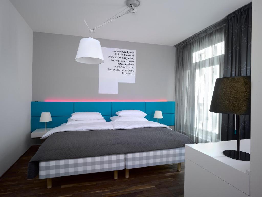 Двухместный (Улучшенный двухместный номер с 1 кроватью или 2 отдельными кроватями) отеля MOODs boutique, Прага