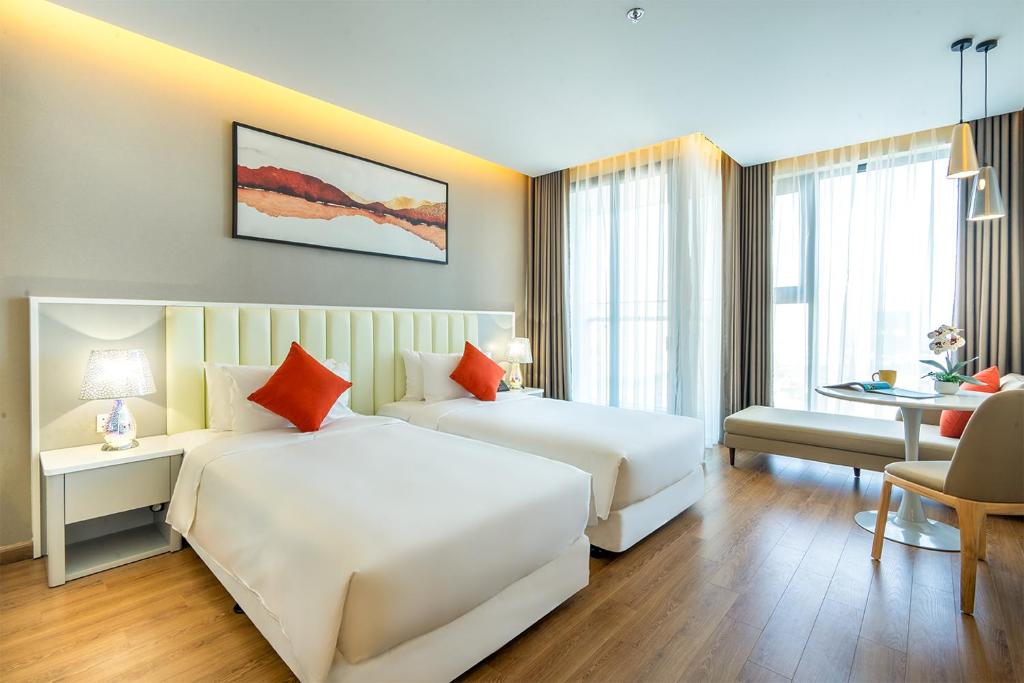 Двухместный (Двухместный номер Делюкс с 1 кроватью или 2 отдельными кроватями) отеля Phat Linh Hotel Halong, Халонг
