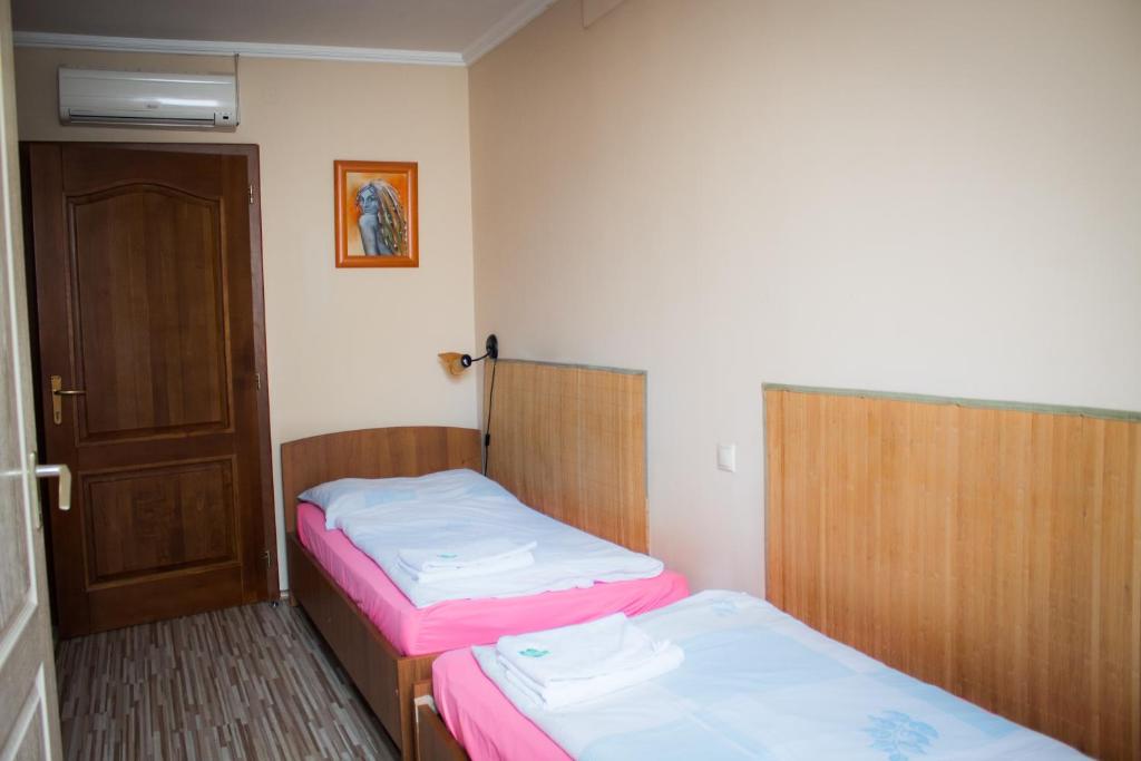 Двухместный (Двухместный номер с 2 отдельными кроватями) гостевого дома Hubert Varga, Комарно