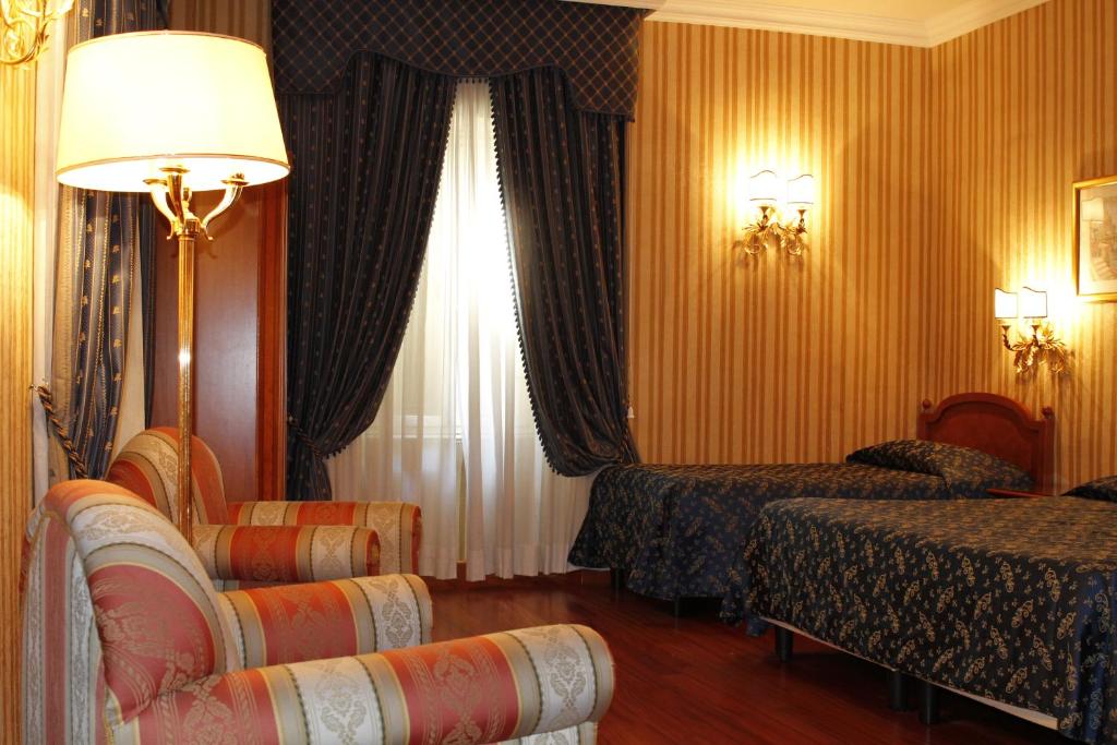 Трехместный (Трехместный номер) отеля Hotel Sistina, Рим