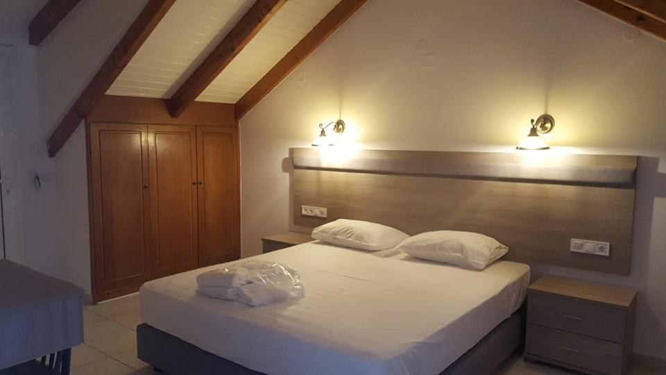 Двухместный (Двухместный номер Делюкс с 1 кроватью и балконом, вид на море) отеля KOSTA MARIA, Палерос