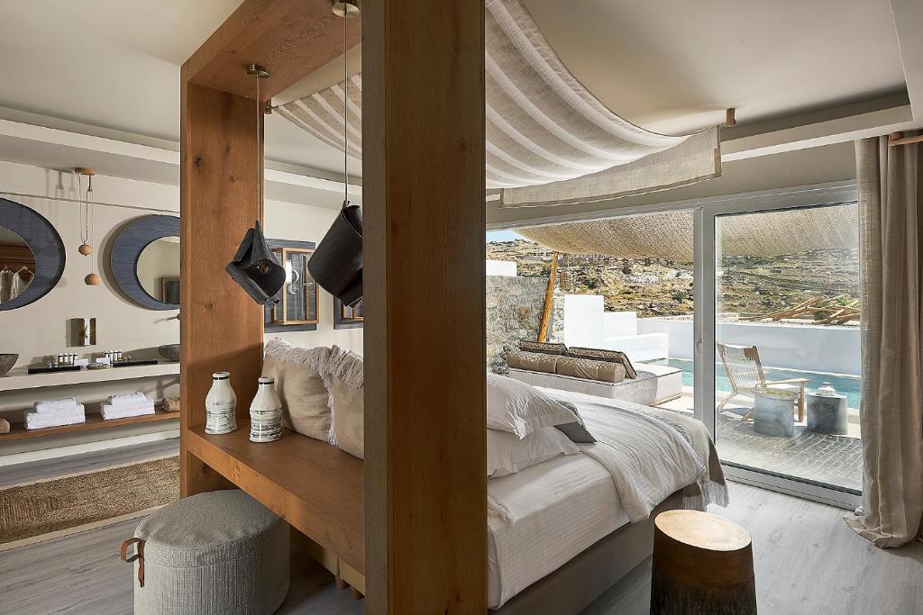 Сьюит (Эксклюзивный люкс с собственным бассейном) отеля Palladium Hotel, Платис Ялос, Эгейские острова