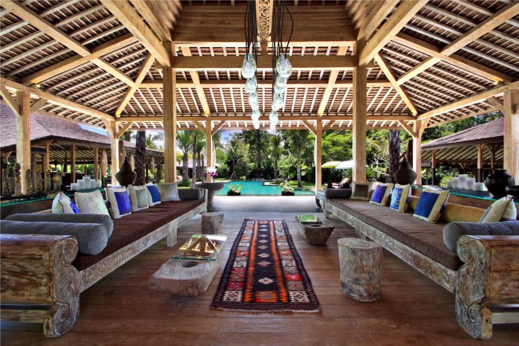 Вилла (Ka Six-Bedroom Villa), Bali Ethnic Villa