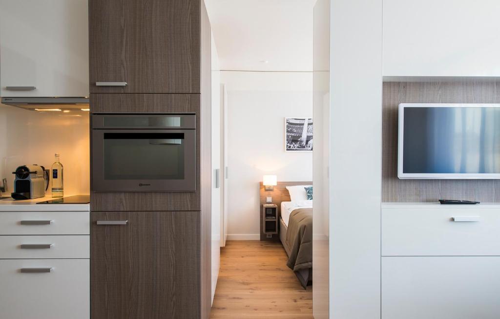 Студио (Amazing Apartment with Kitchen) апарт-отеля Brera Serviced Apartments Frankfurt Oper, Франкфурт-на-Майне