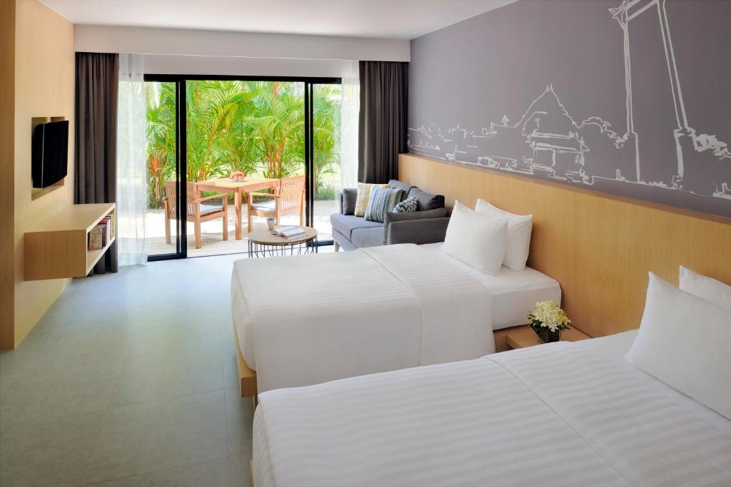 Семейный (Семейный номер) курортного отеля Mövenpick Resort & Spa Karon Beach Phuket, Пхукет
