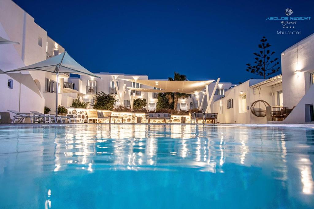 Двухместный (Главный корпус — Двухместный номер с 1 кроватью и видом на бассейн) отеля Aeolos Hotel, Миконос