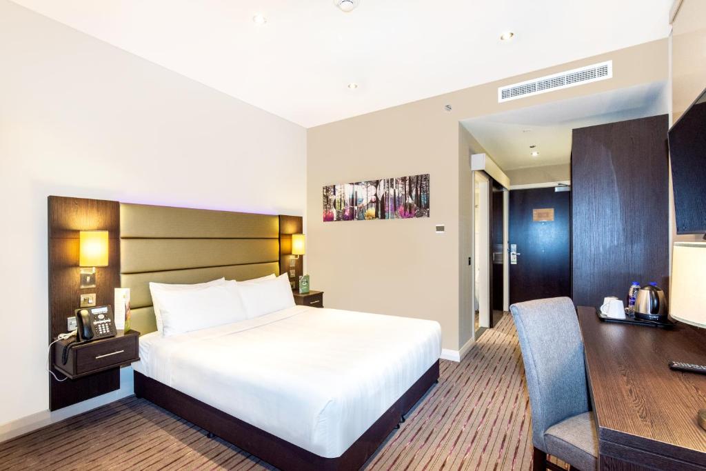 Двухместный (Стандартный двухместный номер с 1 кроватью) отеля Premier Inn Dubai Al Jaddaf, Дубай