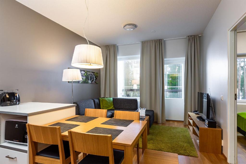 Апартаменты (Апартаменты с 1 спальней и доступом в спа-центр и собственную сауну) отеля Finlandia Hotel Imatran Kylpylä Spa, Иматра