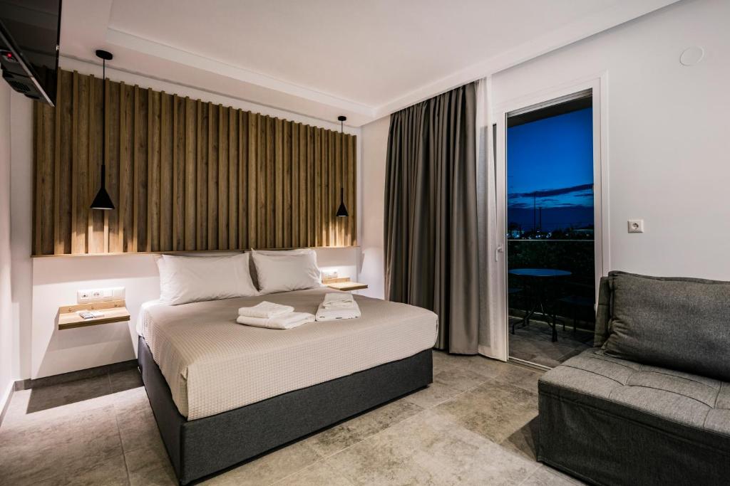 Двухместный (Двухместный номер Делюкс с 1 кроватью и видом на море) отеля Harmony Thassos suites & Apartments, Скала-Рахониу