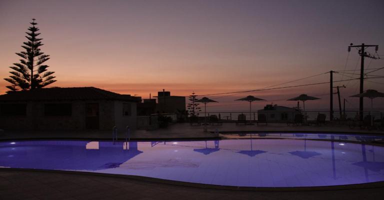 Двухместный (Двухместный номер с 1 кроватью с видом на море) апарт-отеля Sandy Suites, Каламаки (Крит)