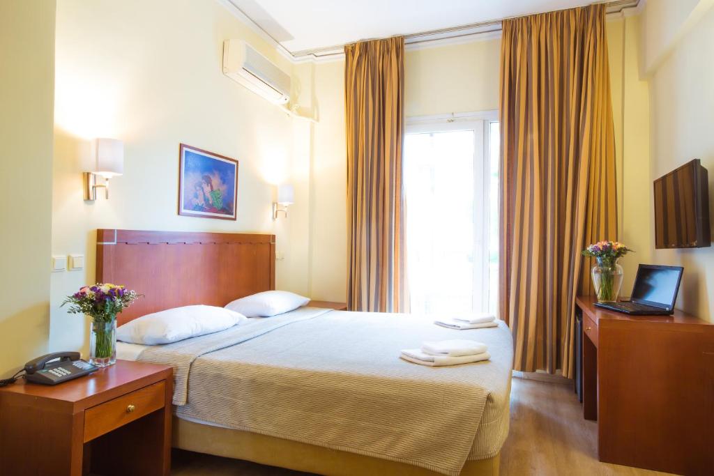 Двухместный (Специальное предложение - Двухместный номер «Комфорт» с 1 кроватью или 2 отдельными кроватями) отеля Hotel Marina, Афины