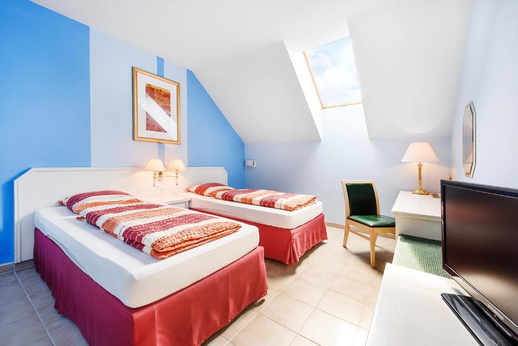 Двухместный (Двухместный номер с 1 кроватью или 2 отдельными кроватями и собственной ванной комнатой) гостевого дома Penzion PUTIM, Писек