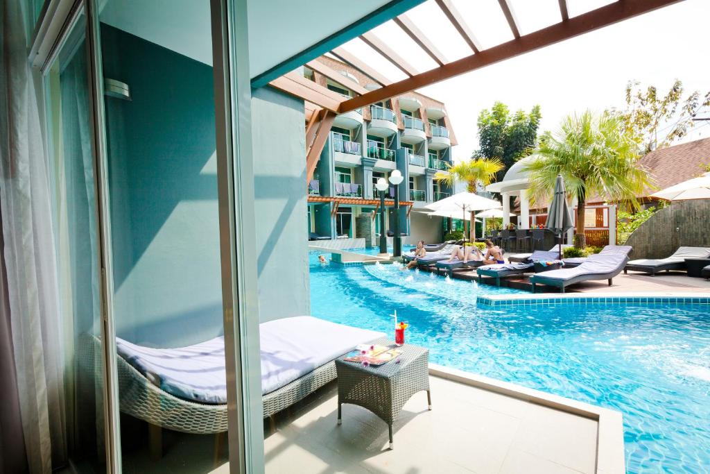 Двухместный (Двухместный номер Делюкс с 1 кроватью или 2 отдельными кроватями, доступ к бассейну) курортного отеля Ramaburin Resort, Пхукет