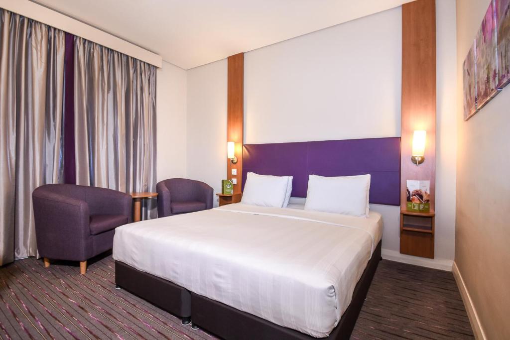 Двухместный (Двухместный номер с 1 кроватью - Для курящих), Отель Premier Inn Abu Dhabi Capital Centre