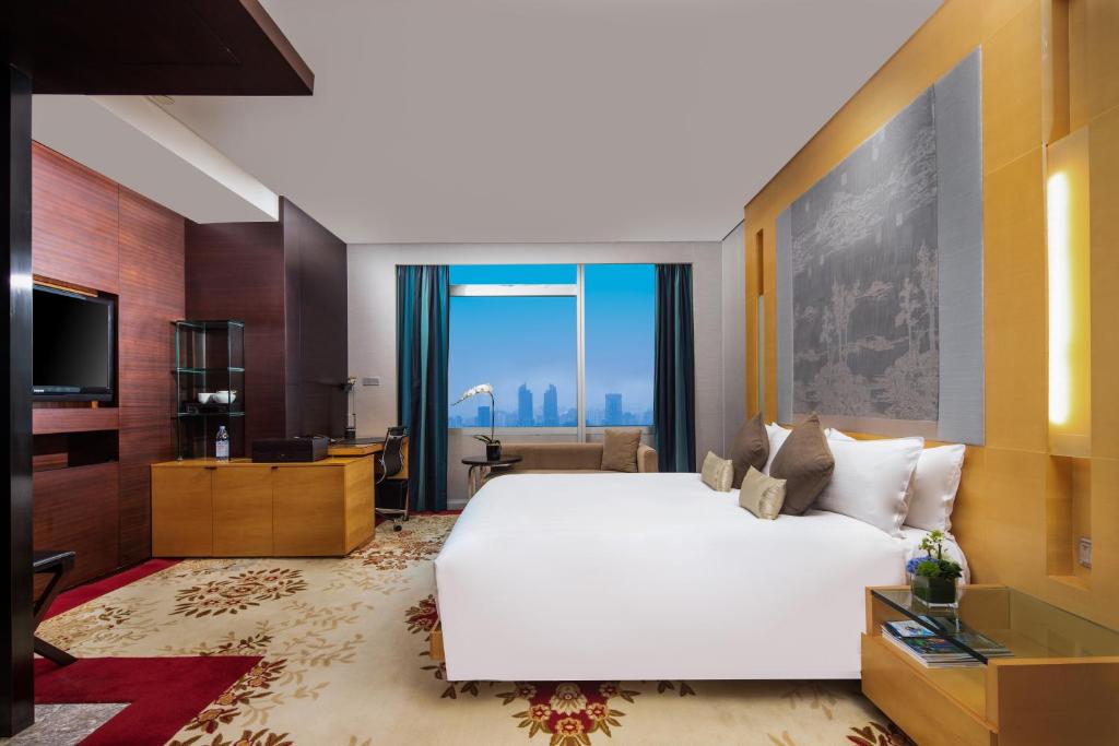 Двухместный (Двухместный номер Делюкс с 1 кроватью) отеля The Longemont Shanghai, Шанхай