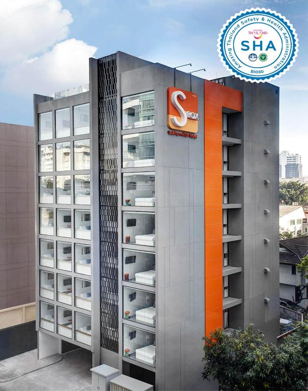 Отель S Box Sukhumvit, Бангкок