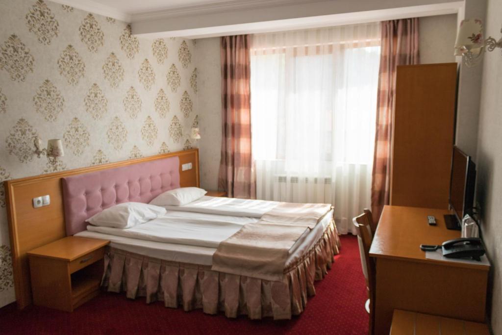 Трехместный (Трехместный номер) отеля Hotel Uzunski, Смолян