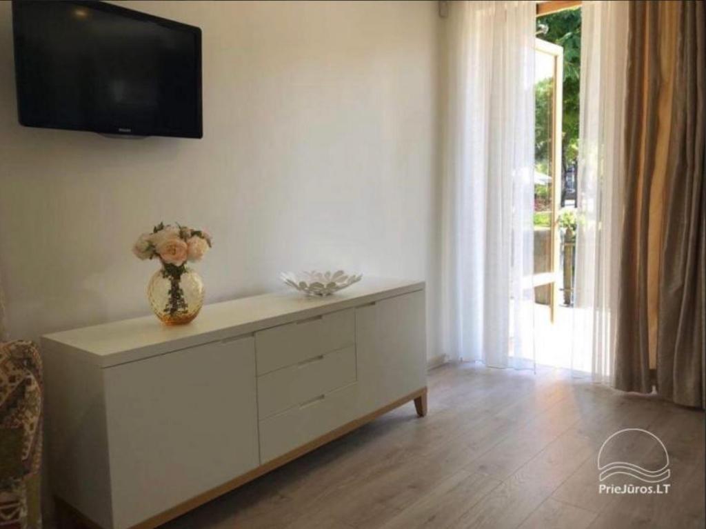 Студио (Номер-студио Делюкс с видом на парк — Первый этаж), Eurovila - Home Suite Palanga