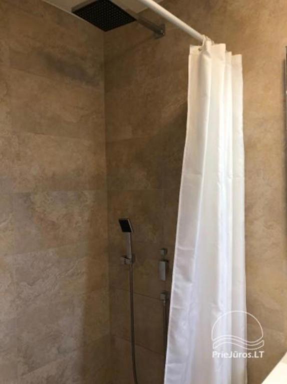 Апартаменты (Апартаменты с 2 спальнями, мини-кухней и террасой - На 1 этаже), Eurovila - Home Suite Palanga