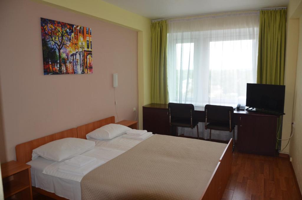 Четырехместный (Четырехместный номер с 2 комнатами) отеля Latgale, Резекне