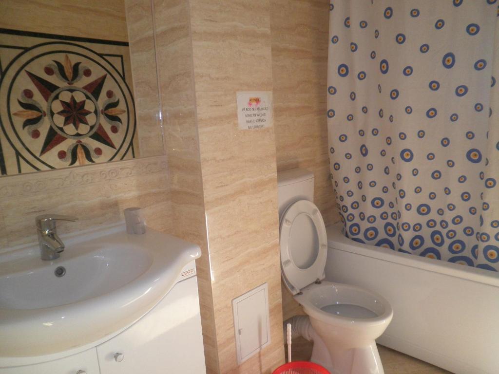 Двухместный (Стандартный двухместный номер с 1 кроватью и общей ванной комнатой) гостевого дома Casa Didina, Нэводари