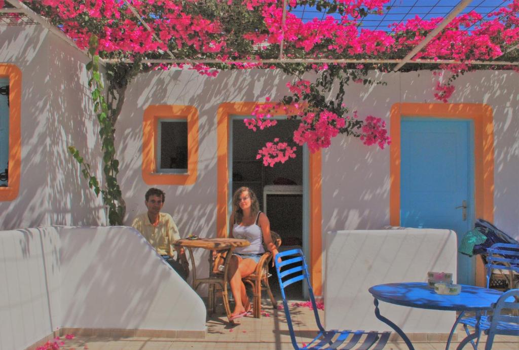 Номер (Кровать в общем 8-местном номере для женщин), Santorini Hostel