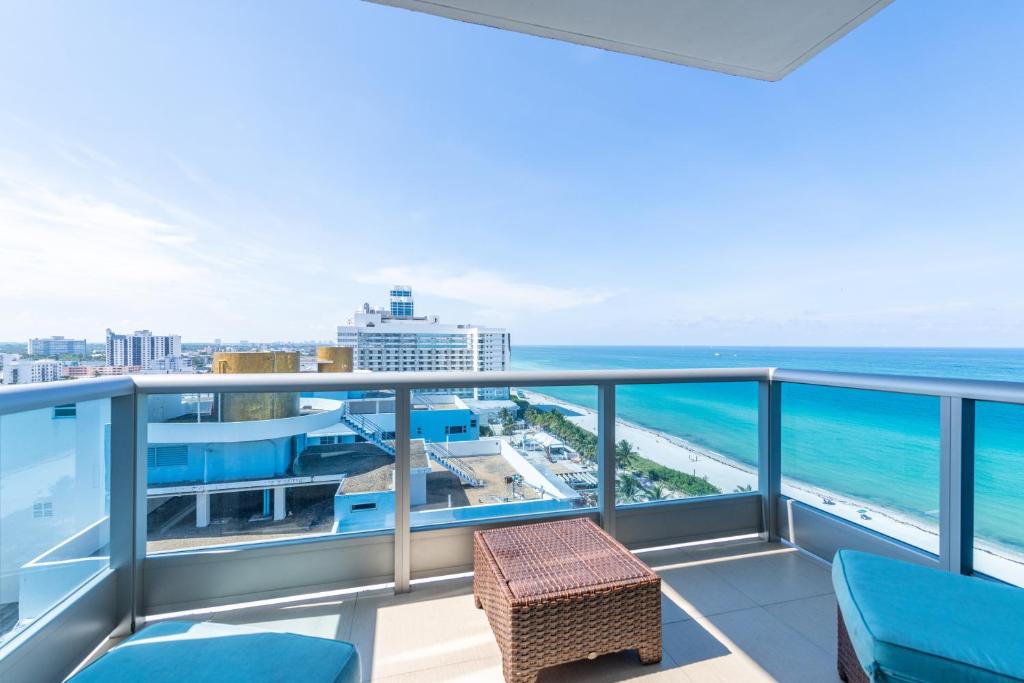 Апартаменты (Апартаменты Делюкс с 1 спальней - Вид на океан), Churchill Suites Monte Carlo Miami Beach