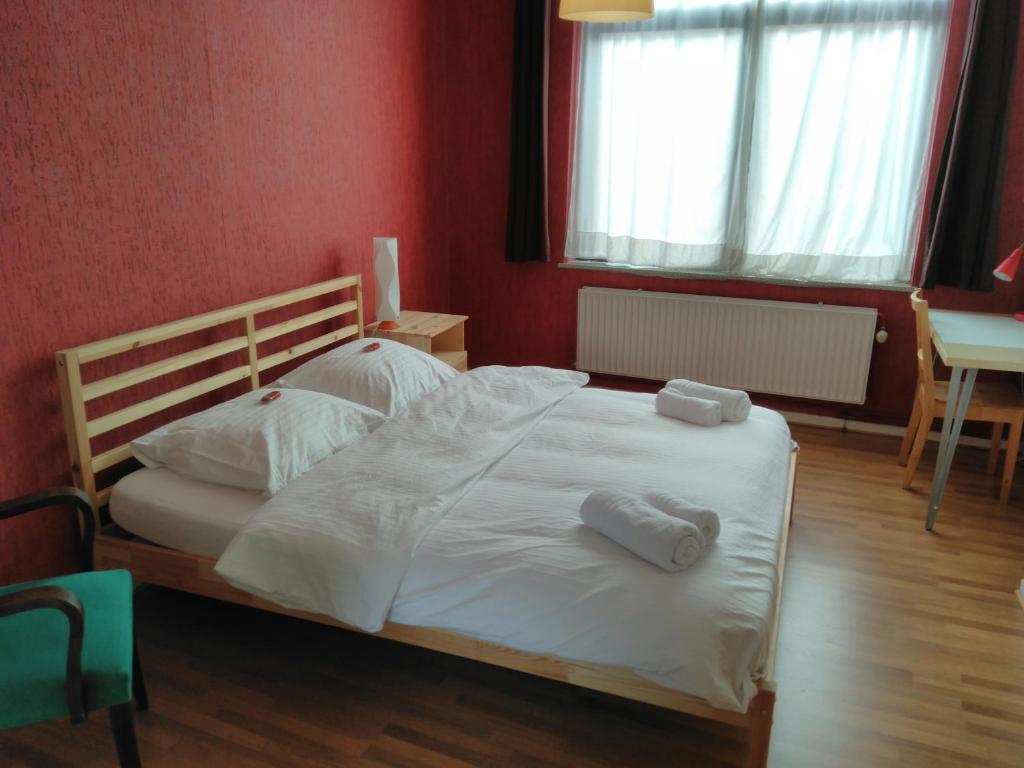 Двухместный (Двухместный номер с 1 кроватью и собственной ванной комнатой) гостевого дома Brussels BnB, Брюссель