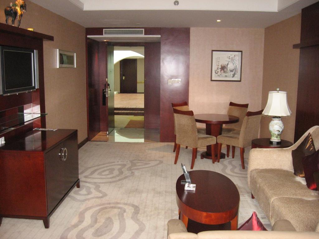 Сьюит (Executive Suite 1 King Non-smoking), Wyndham Garden Suzhou