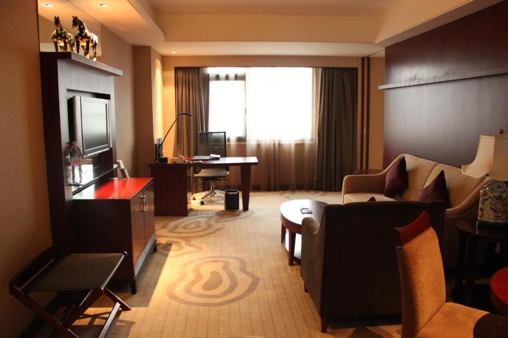 Сьюит (Executive Suite 1 King Non-smoking), Wyndham Garden Suzhou