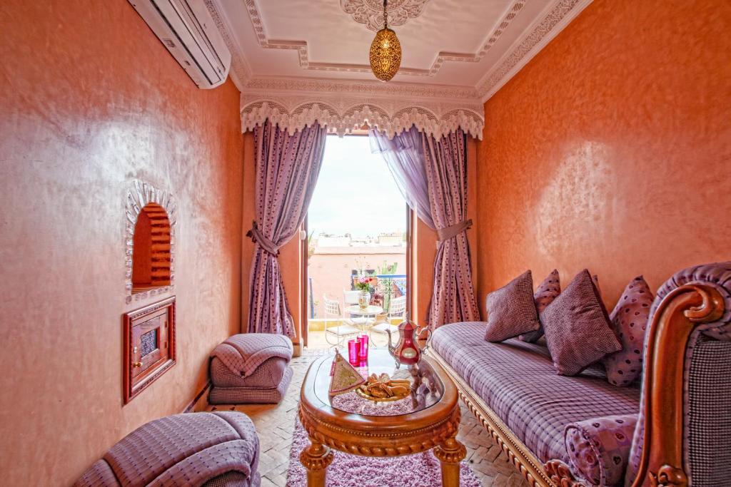 Двухместный (Двухместный номер Делюкс с 1 кроватью и балконом) отеля Riad Dar Essalam, Марракеш