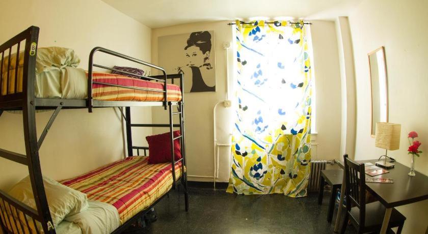 Номер (Кровать в общем 6-местном номере для женщин) хостела Jazz on the Park Youth Hostel, Нью-Йорк