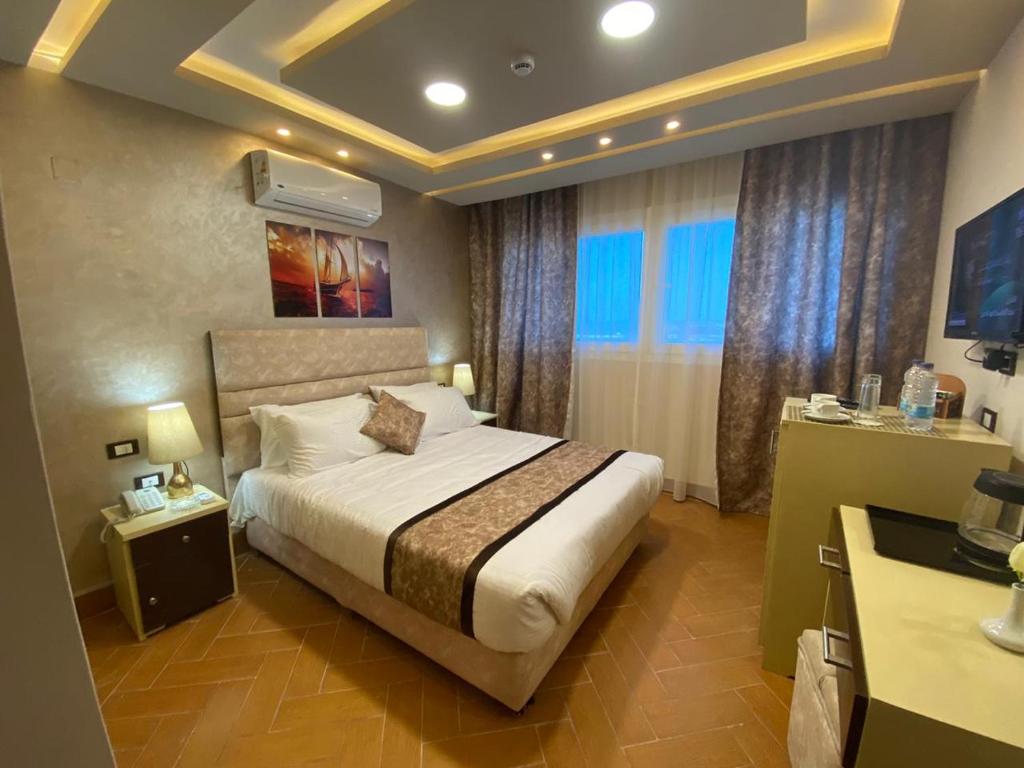 Сьюит (Семейный люкс с видом на море) отеля Jewel Port Said Hotel, Порт-Саид