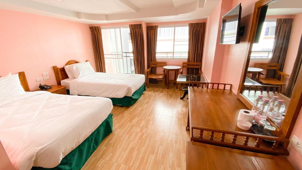 Двухместный (Стандартный двухместный номер с 2 отдельными кроватями) отеля A.A. Pattaya Golden Beach Hotel, Паттайя