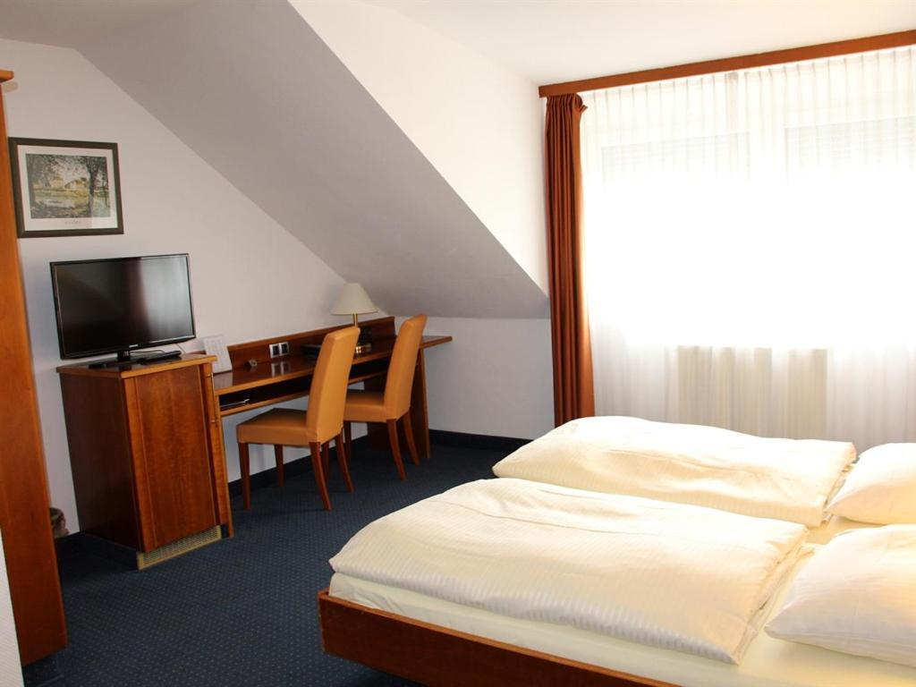 Двухместный (Двухместный номер эконом-класса с 1 кроватью) отеля City Hotel Stuttgart, Штутгарт