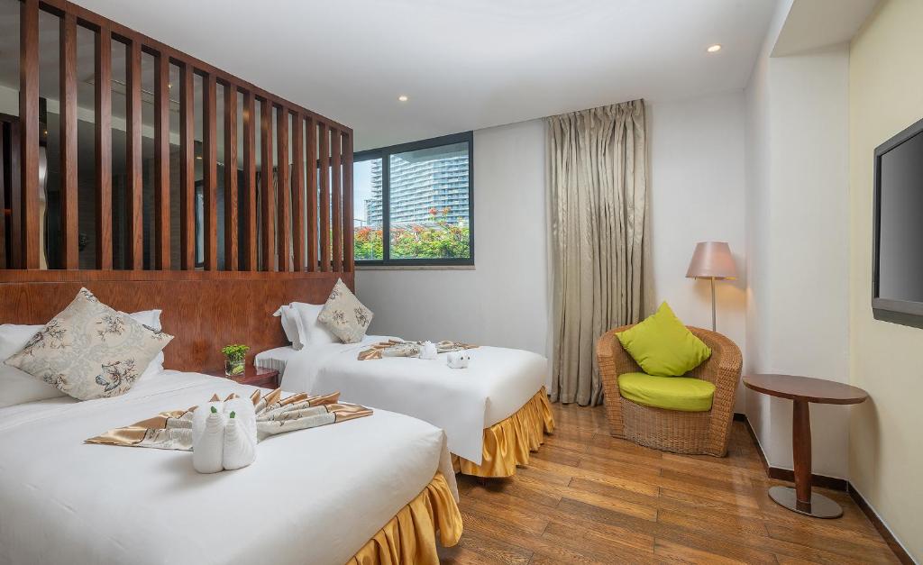 Двухместный (Номер Exquisite с кроватью размера «queen-size» или 2 отдельными кроватями, с окном) отеля Sanya Serenity Coast Marina Hotel, Санья