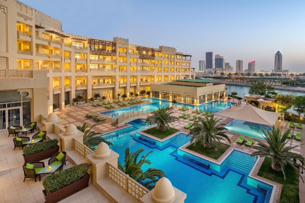 Сьюит (Люкс «Гранд» с 1 кроватью размера «king-size») отеля Grand Hyatt Doha Hotel & Villas, Доха