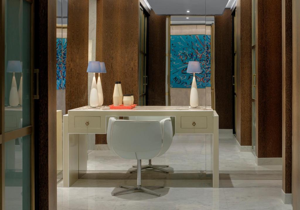 Сьюит (Королевский люкс) отеля Andaz by Hyatt – Palm Jumeirah, Дубай