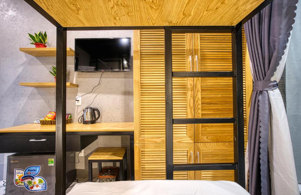 Номер (Кровать в общем номере с 4 кроватями) отеля THE NEST QUANG BINH, Донгхой