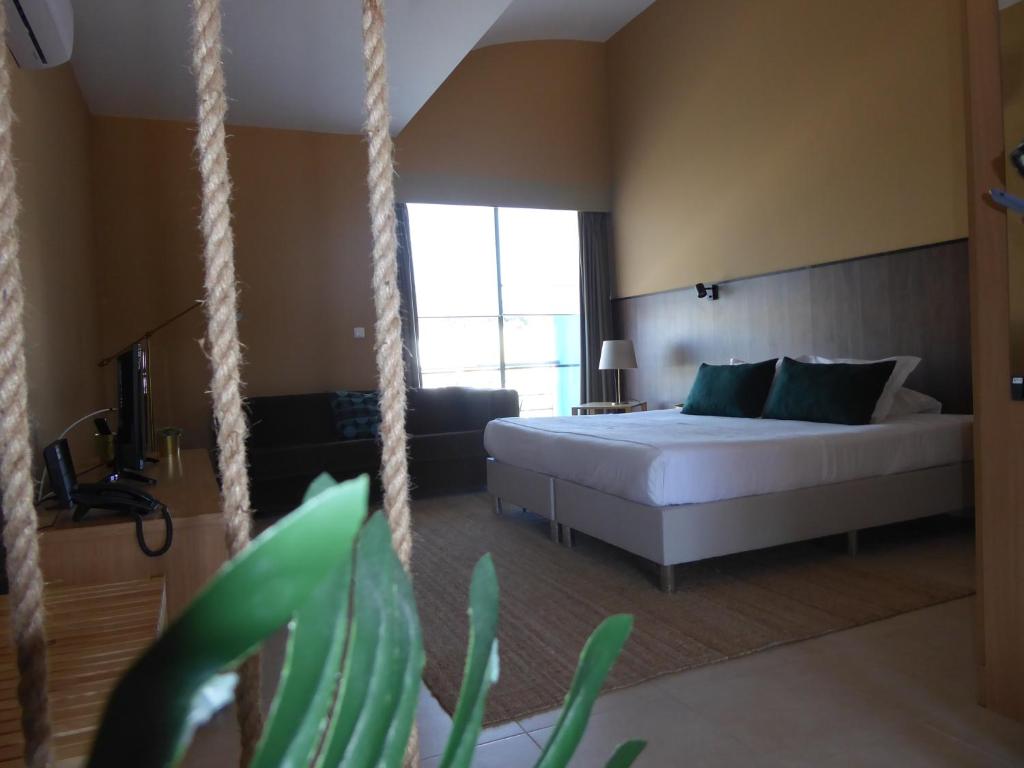 Двухместный (Двухместный номер с 1 кроватью или 2 отдельными кроватями) парк-отеля LH Palmela Apartamentos & Golf, Палмела