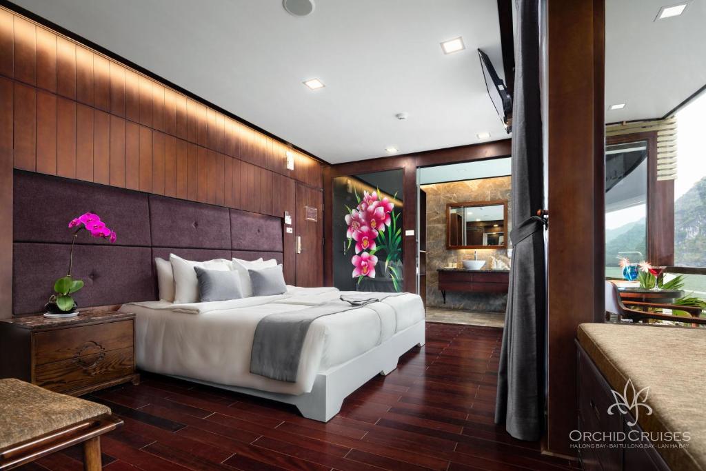 Сьюит (Люкс «Премиум» с собственным балконом - 2 дня и 1 ночь) отеля Orchid Ha Long Cruise, Халонг