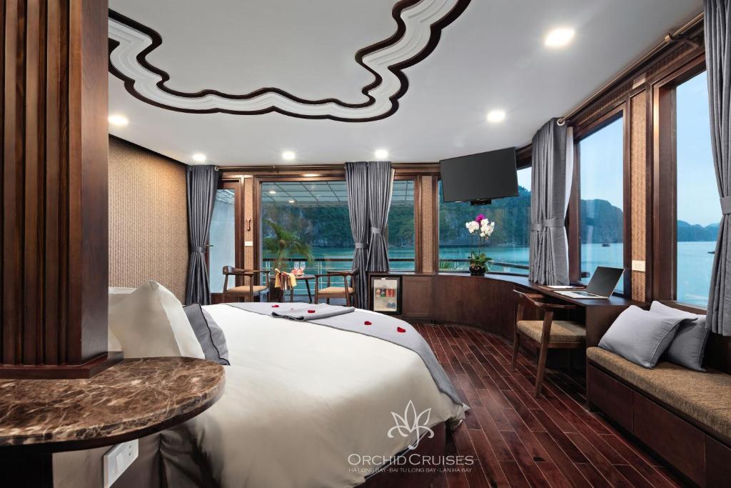 Сьюит (Эксклюзивный люкс «Орхидея» - 3 дня и 2 ночи) отеля Orchid Ha Long Cruise, Халонг