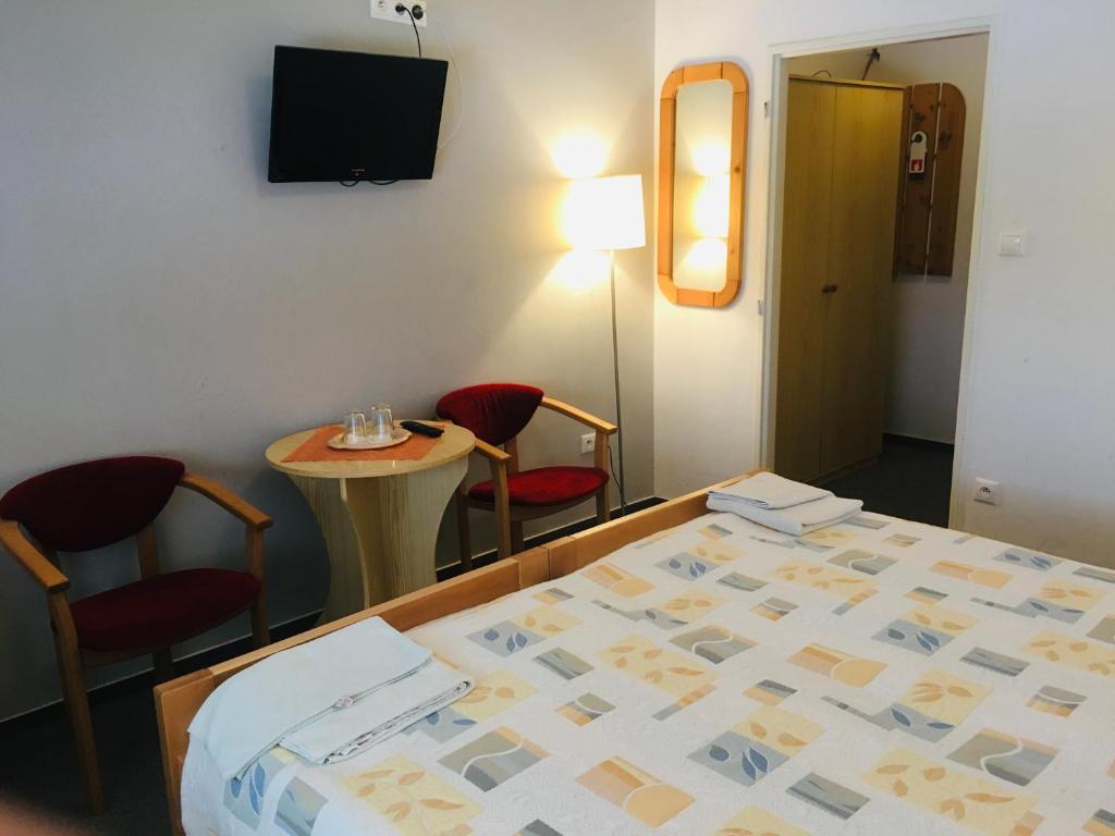 Двухместный (Двухместный номер с 1 кроватью или 2 отдельными кроватями) отеля Hotel Dynamic, Тренчьянске-Теплице