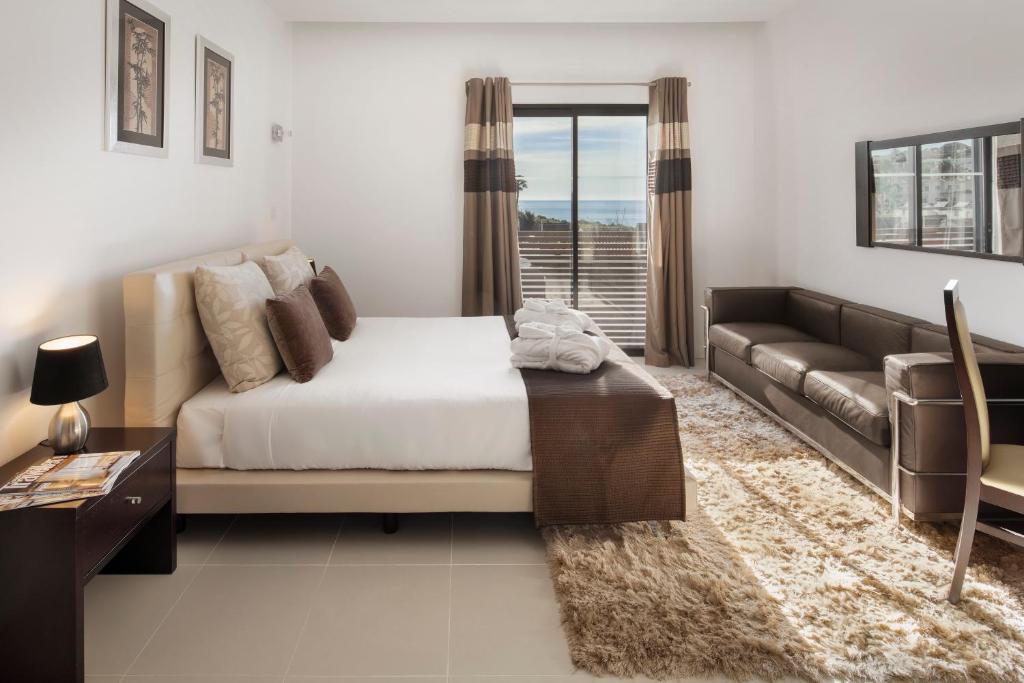 Апартаменты (Апартаменты с 2 спальнями и балконом) курортного отеля Belmar Spa & Beach Resort, Лагуш