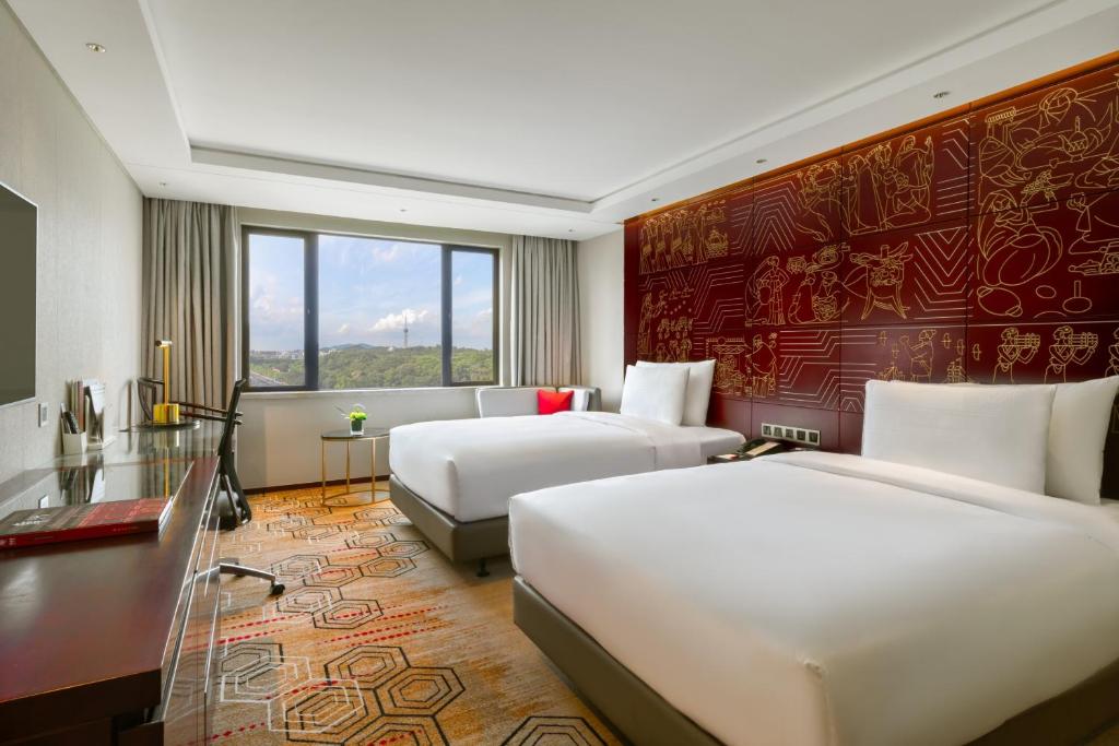 Двухместный (Двухместный номер «Премьер» с 2 отдельными кроватями - Для курящих) отеля China Hotel, A Marriott Hotel, Гуанчжоу