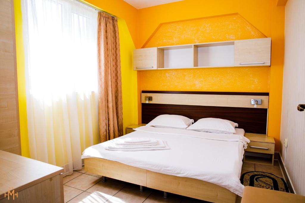 Сьюит (Стандартный люкс с 2 спальнями) отеля Hotel Meridian, Костинешти