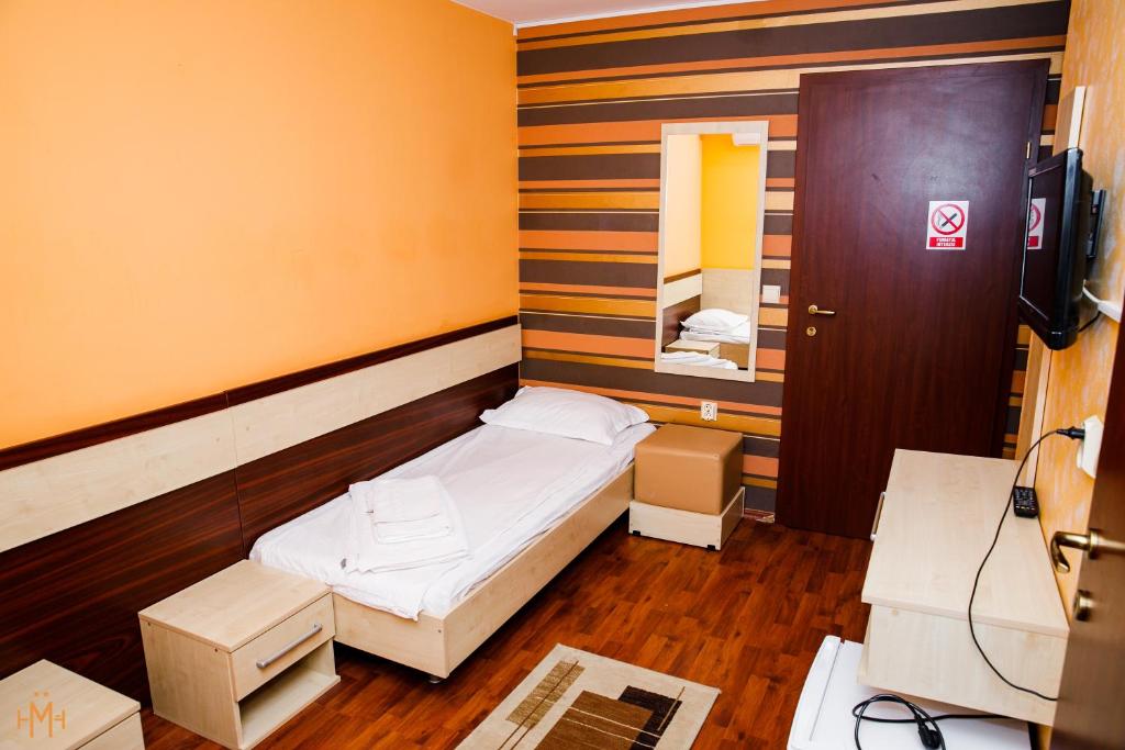 Двухместный (Стандартный двухместный номер с 2 отдельными кроватями) отеля Hotel Meridian, Костинешти